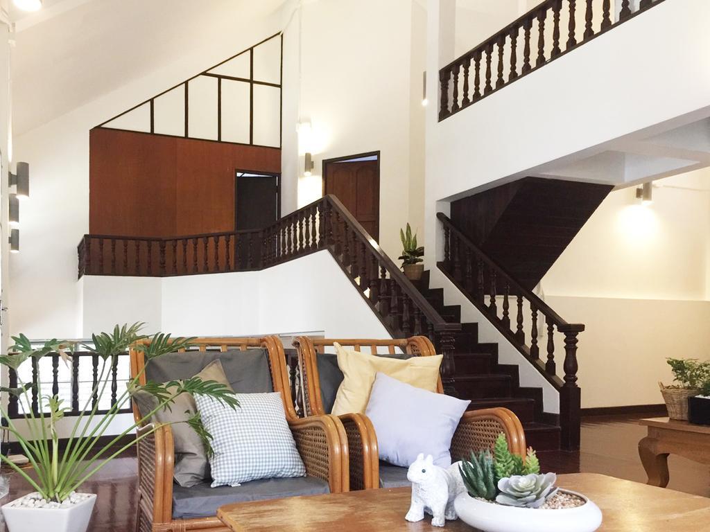 Squirrel Hostel Chiang Mai Dış mekan fotoğraf